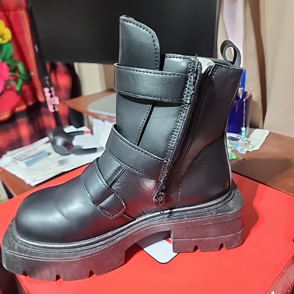 Rouge Combat Emo Thick Sole Combat Boots. Size 7. Brand New In The Box - Picture 5 of 7